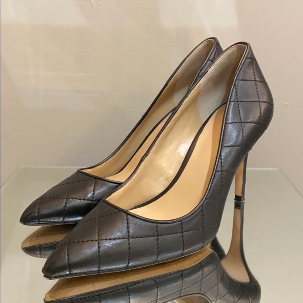 Black Leather Pump - image 3